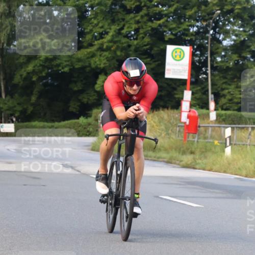 25.08.2024 - Elbe Triathlon Hamburg Fuchs,  Jonas http://msf.ph/oto/6837485 25.08.2024 08:50:36 Radfahren 82, 78 meine-sportfotos.de