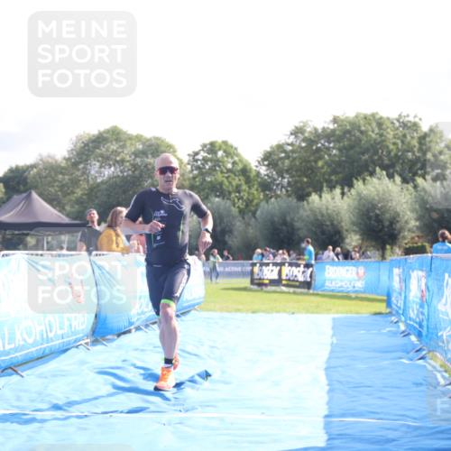 25.08.2024 - Elbe Triathlon Hamburg H.Heesch http://msf.ph/oto/6837518 25.08.2024 10:21:48 Ziel 34 meine-sportfotos.de