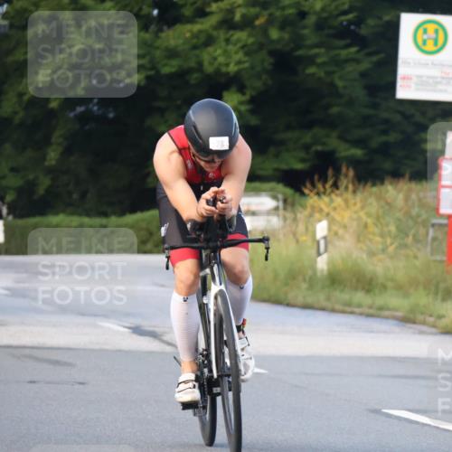 25.08.2024 - Elbe Triathlon Hamburg Fuchs,  Jonas http://msf.ph/oto/6837528 25.08.2024 08:50:43 Radfahren 78 meine-sportfotos.de