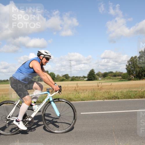 25.08.2024 - Elbe Triathlon Hamburg Fuchs,  Jonas http://msf.ph/oto/6837533 25.08.2024 10:43:09 Radfahren 1426, 514, 779 meine-sportfotos.de