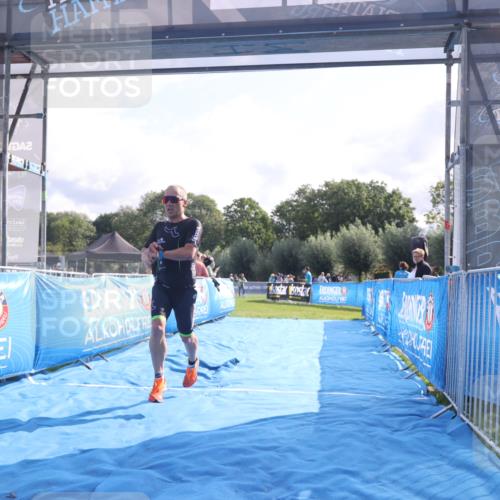 25.08.2024 - Elbe Triathlon Hamburg H.Heesch http://msf.ph/oto/6837548 25.08.2024 10:21:48 Ziel 34 meine-sportfotos.de