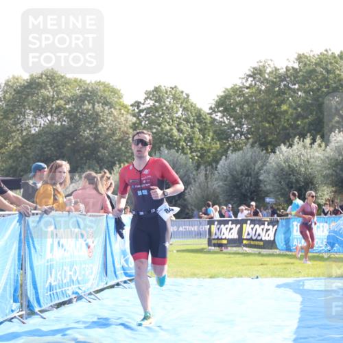 25.08.2024 - Elbe Triathlon Hamburg H.Heesch http://msf.ph/oto/6837585 25.08.2024 10:22:07 Ziel 84 meine-sportfotos.de