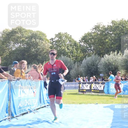 25.08.2024 - Elbe Triathlon Hamburg H.Heesch http://msf.ph/oto/6837588 25.08.2024 10:22:07 Ziel 84 meine-sportfotos.de