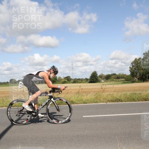 25.08.2024 - Elbe Triathlon Hamburg Fuchs,  Jonas http://msf.ph/oto/6837610 25.08.2024 10:43:35 Radfahren 721, 1455, 457, 1464 meine-sportfotos.de