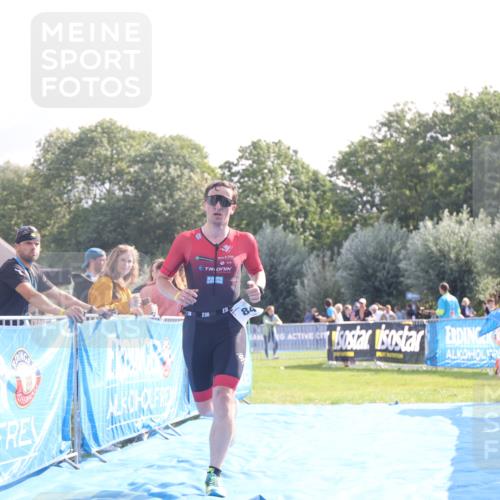 25.08.2024 - Elbe Triathlon Hamburg H.Heesch http://msf.ph/oto/6837618 25.08.2024 10:22:07 Ziel 84 meine-sportfotos.de