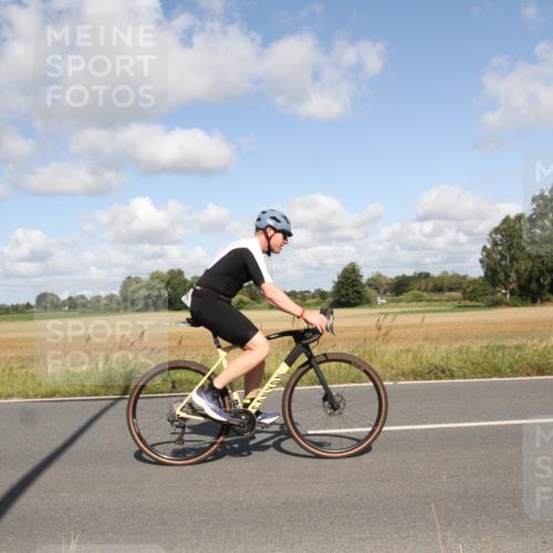 25.08.2024 - Elbe Triathlon Hamburg Fuchs,  Jonas http://msf.ph/oto/6837620 25.08.2024 10:43:45 Radfahren 641, 724, 764 meine-sportfotos.de