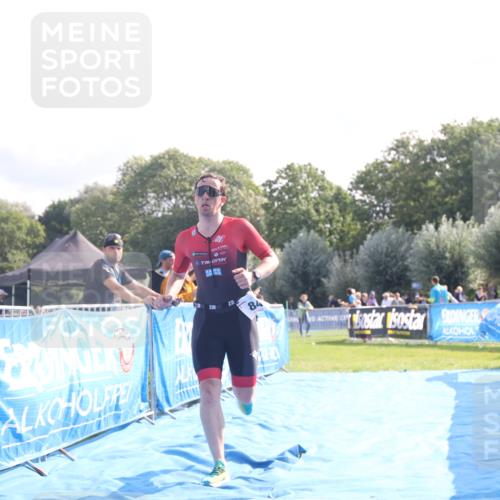 25.08.2024 - Elbe Triathlon Hamburg H.Heesch http://msf.ph/oto/6837623 25.08.2024 10:22:08 Ziel 84 meine-sportfotos.de
