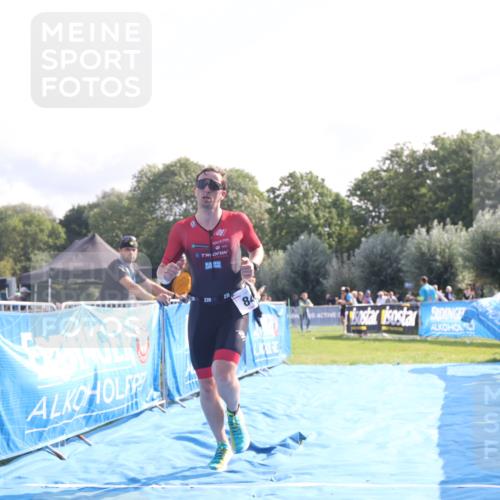 25.08.2024 - Elbe Triathlon Hamburg H.Heesch http://msf.ph/oto/6837632 25.08.2024 10:22:08 Ziel 84 meine-sportfotos.de