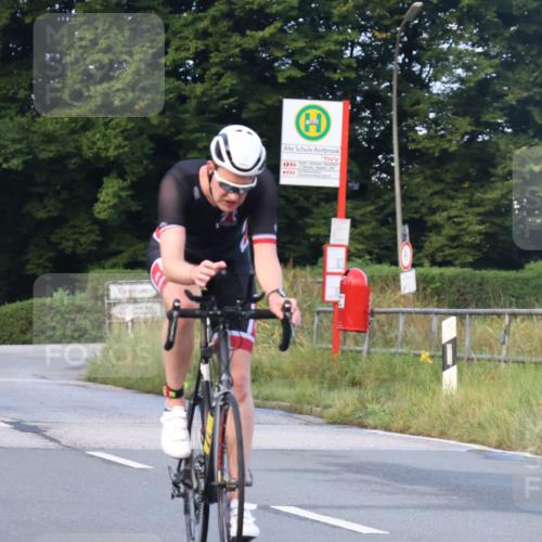 25.08.2024 - Elbe Triathlon Hamburg Fuchs,  Jonas http://msf.ph/oto/6837634 25.08.2024 08:50:55 Radfahren 68, 62, 164 meine-sportfotos.de