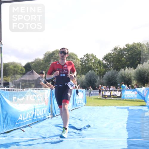 25.08.2024 - Elbe Triathlon Hamburg H.Heesch http://msf.ph/oto/6837642 25.08.2024 10:22:08 Ziel 84 meine-sportfotos.de