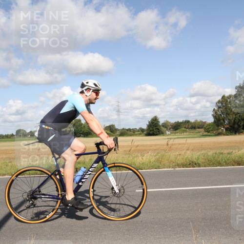 25.08.2024 - Elbe Triathlon Hamburg Fuchs,  Jonas http://msf.ph/oto/6837647 25.08.2024 10:44:00 Radfahren 1467, 589, 630, 1845 meine-sportfotos.de