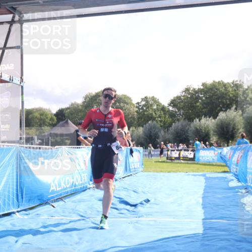 25.08.2024 - Elbe Triathlon Hamburg H.Heesch http://msf.ph/oto/6837649 25.08.2024 10:22:08 Ziel 84 meine-sportfotos.de