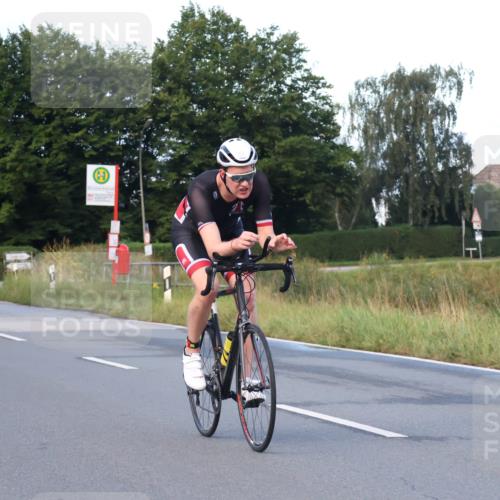 25.08.2024 - Elbe Triathlon Hamburg Fuchs,  Jonas http://msf.ph/oto/6837656 25.08.2024 08:50:56 Radfahren 68, 62, 164 meine-sportfotos.de