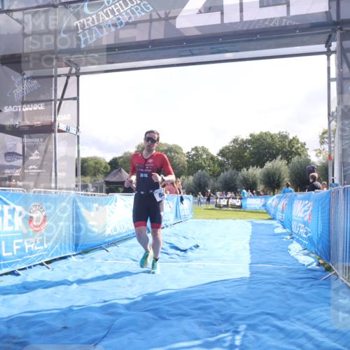 25.08.2024 - Elbe Triathlon Hamburg H.Heesch http://msf.ph/oto/6837657 25.08.2024 10:22:08 Ziel 84 meine-sportfotos.de