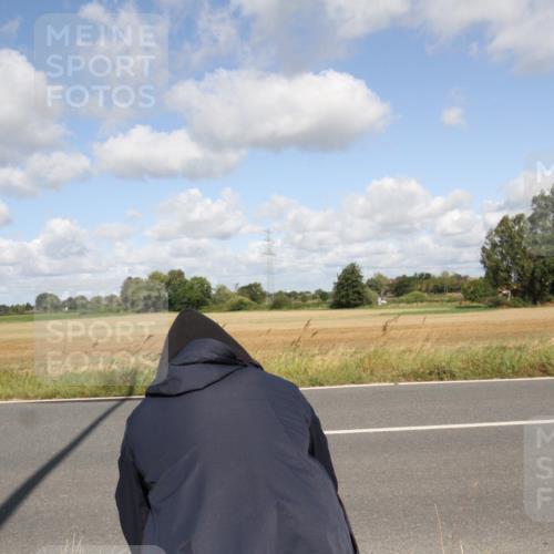 25.08.2024 - Elbe Triathlon Hamburg Fuchs,  Jonas http://msf.ph/oto/6837659 25.08.2024 10:45:07 Radfahren 685, 710, 720, 523, 681 meine-sportfotos.de