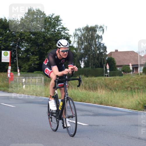 25.08.2024 - Elbe Triathlon Hamburg Fuchs,  Jonas http://msf.ph/oto/6837661 25.08.2024 08:50:56 Radfahren 68, 62, 164 meine-sportfotos.de