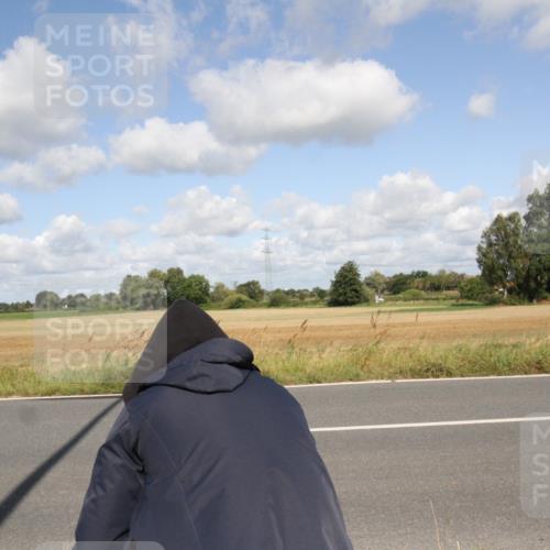 25.08.2024 - Elbe Triathlon Hamburg Fuchs,  Jonas http://msf.ph/oto/6837677 25.08.2024 10:45:21 Radfahren 1402, 1442 meine-sportfotos.de