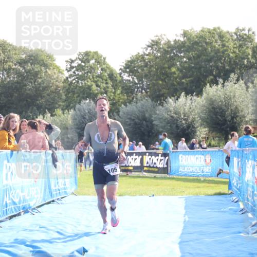 25.08.2024 - Elbe Triathlon Hamburg H.Heesch http://msf.ph/oto/6837678 25.08.2024 10:22:23 Ziel 37, 105 meine-sportfotos.de