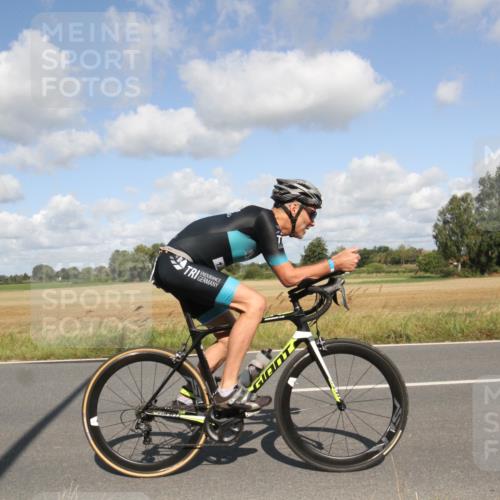 25.08.2024 - Elbe Triathlon Hamburg Fuchs,  Jonas http://msf.ph/oto/6837681 25.08.2024 10:45:26 Radfahren 1442 meine-sportfotos.de