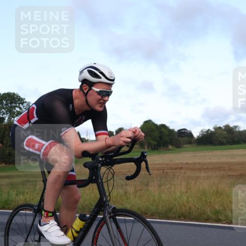 25.08.2024 - Elbe Triathlon Hamburg Fuchs,  Jonas http://msf.ph/oto/6837684 25.08.2024 08:50:57 Radfahren 68, 62, 164 meine-sportfotos.de