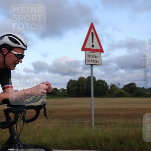 25.08.2024 - Elbe Triathlon Hamburg Fuchs,  Jonas http://msf.ph/oto/6837686 25.08.2024 08:50:57 Radfahren 68, 62, 164 meine-sportfotos.de