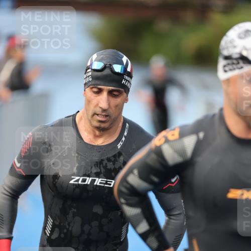 25.08.2024 - Elbe Triathlon Hamburg H.Heesch http://msf.ph/oto/6837694 25.08.2024 08:38:59 Schwimmen 66, 101, 111 meine-sportfotos.de