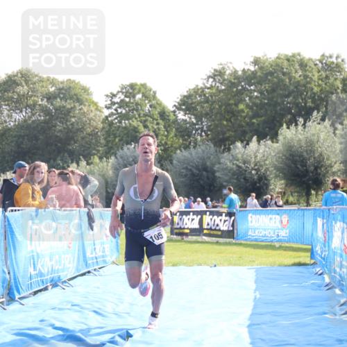 25.08.2024 - Elbe Triathlon Hamburg H.Heesch http://msf.ph/oto/6837702 25.08.2024 10:22:23 Ziel 37, 105 meine-sportfotos.de