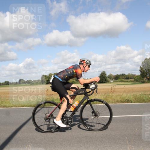 25.08.2024 - Elbe Triathlon Hamburg Fuchs,  Jonas http://msf.ph/oto/6837705 25.08.2024 10:45:35 Radfahren 494, 453, 697, 1465, 787 meine-sportfotos.de