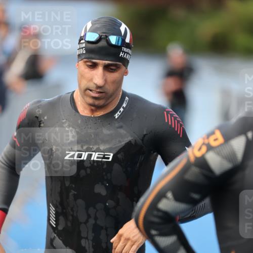 25.08.2024 - Elbe Triathlon Hamburg H.Heesch http://msf.ph/oto/6837713 25.08.2024 08:39:00 Schwimmen 66, 101, 111 meine-sportfotos.de