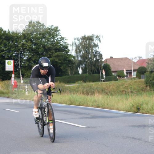 25.08.2024 - Elbe Triathlon Hamburg Fuchs,  Jonas http://msf.ph/oto/6837720 25.08.2024 08:51:02 Radfahren 164 meine-sportfotos.de