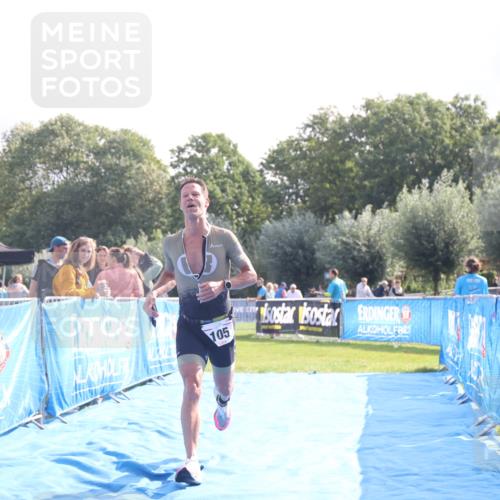 25.08.2024 - Elbe Triathlon Hamburg H.Heesch http://msf.ph/oto/6837723 25.08.2024 10:22:24 Ziel 37, 105 meine-sportfotos.de