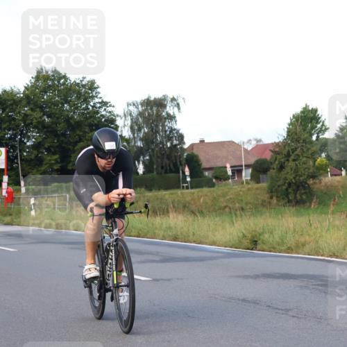 25.08.2024 - Elbe Triathlon Hamburg Fuchs,  Jonas http://msf.ph/oto/6837725 25.08.2024 08:51:02 Radfahren 164 meine-sportfotos.de