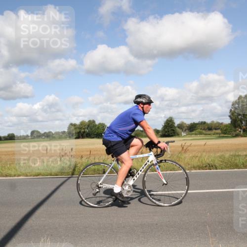25.08.2024 - Elbe Triathlon Hamburg Fuchs,  Jonas http://msf.ph/oto/6837748 25.08.2024 10:45:52 Radfahren 636, 777, 1450 meine-sportfotos.de