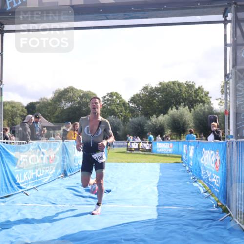 25.08.2024 - Elbe Triathlon Hamburg H.Heesch http://msf.ph/oto/6837755 25.08.2024 10:22:24 Ziel 37, 105 meine-sportfotos.de