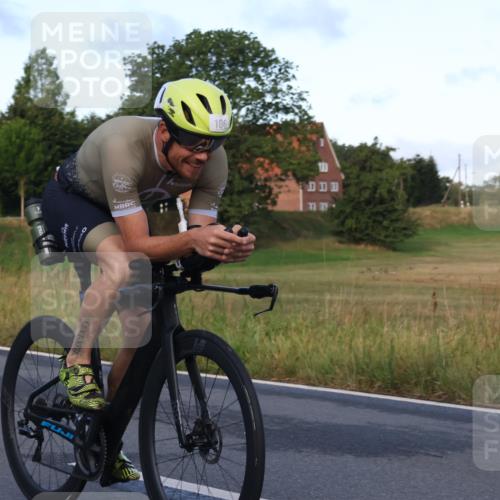 25.08.2024 - Elbe Triathlon Hamburg Fuchs,  Jonas http://msf.ph/oto/6837779 25.08.2024 08:51:22 Radfahren 106 meine-sportfotos.de