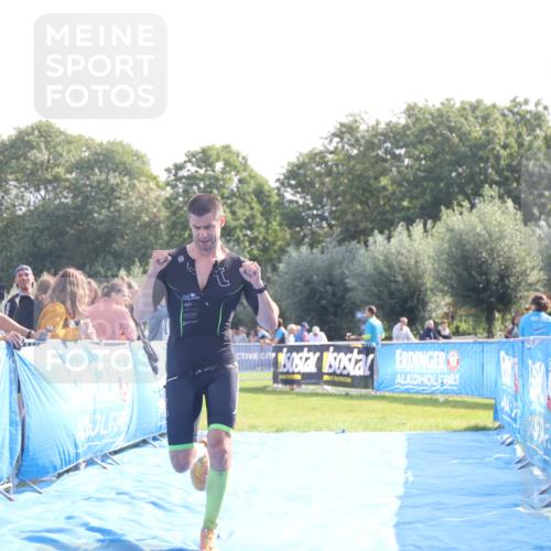 25.08.2024 - Elbe Triathlon Hamburg H.Heesch http://msf.ph/oto/6837803 25.08.2024 10:22:29 Ziel 37, 105 meine-sportfotos.de
