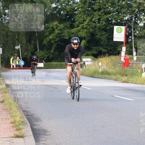 25.08.2024 - Elbe Triathlon Hamburg Fuchs,  Jonas http://msf.ph/oto/6837805 25.08.2024 08:51:38 Radfahren 180, 187 meine-sportfotos.de
