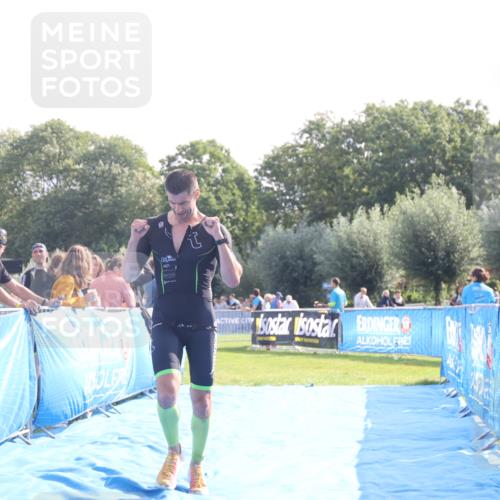 25.08.2024 - Elbe Triathlon Hamburg H.Heesch http://msf.ph/oto/6837814 25.08.2024 10:22:29 Ziel 37, 105 meine-sportfotos.de