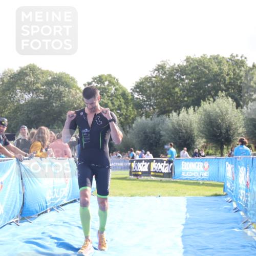 25.08.2024 - Elbe Triathlon Hamburg H.Heesch http://msf.ph/oto/6837820 25.08.2024 10:22:29 Ziel 37, 105 meine-sportfotos.de