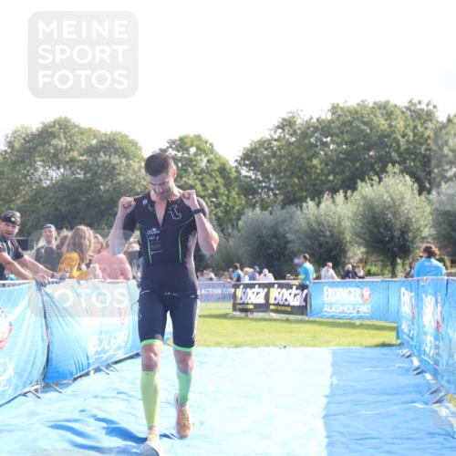 25.08.2024 - Elbe Triathlon Hamburg H.Heesch http://msf.ph/oto/6837824 25.08.2024 10:22:29 Ziel 37, 105 meine-sportfotos.de
