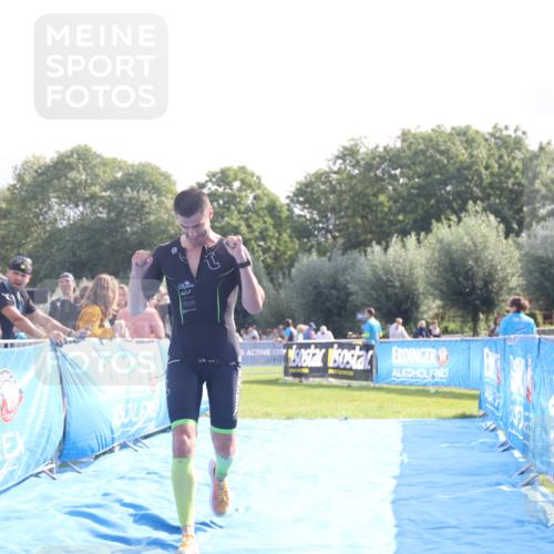 25.08.2024 - Elbe Triathlon Hamburg H.Heesch http://msf.ph/oto/6837829 25.08.2024 10:22:30 Ziel 37, 105 meine-sportfotos.de
