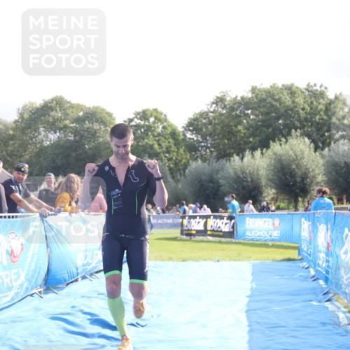 25.08.2024 - Elbe Triathlon Hamburg H.Heesch http://msf.ph/oto/6837835 25.08.2024 10:22:30 Ziel 37, 105 meine-sportfotos.de