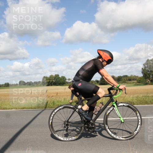 25.08.2024 - Elbe Triathlon Hamburg Fuchs,  Jonas http://msf.ph/oto/6837850 25.08.2024 10:46:26 Radfahren 754, 709, 1436, 723 meine-sportfotos.de