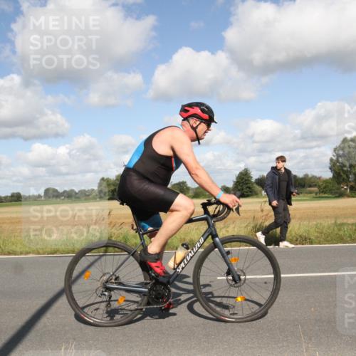 25.08.2024 - Elbe Triathlon Hamburg Fuchs,  Jonas http://msf.ph/oto/6837859 25.08.2024 10:46:28 Radfahren 754, 709, 1436, 723 meine-sportfotos.de