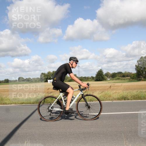 25.08.2024 - Elbe Triathlon Hamburg Fuchs,  Jonas http://msf.ph/oto/6837872 25.08.2024 10:46:37 Radfahren 382, 603, 562, 574 meine-sportfotos.de