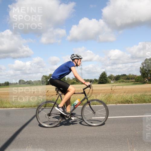 25.08.2024 - Elbe Triathlon Hamburg Fuchs,  Jonas http://msf.ph/oto/6837877 25.08.2024 10:46:41 Radfahren 382, 603, 562, 574, 527 meine-sportfotos.de