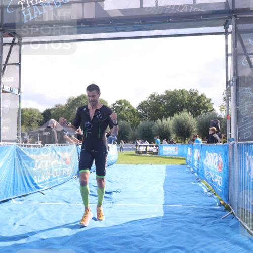 25.08.2024 - Elbe Triathlon Hamburg H.Heesch http://msf.ph/oto/6837880 25.08.2024 10:22:30 Ziel 37, 105 meine-sportfotos.de