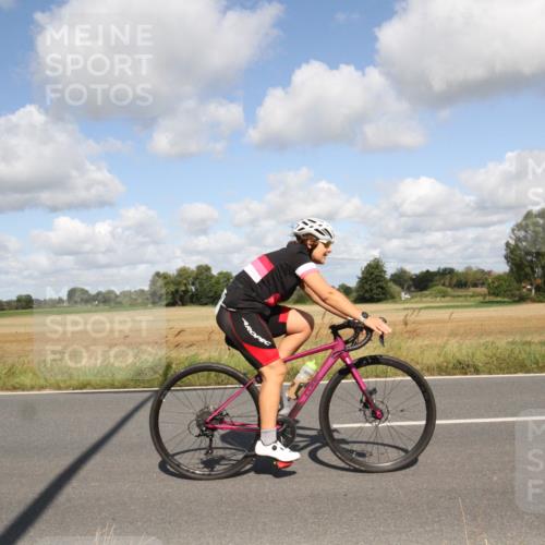25.08.2024 - Elbe Triathlon Hamburg Fuchs,  Jonas http://msf.ph/oto/6837885 25.08.2024 10:46:45 Radfahren 562, 574, 527, 682, 665 meine-sportfotos.de