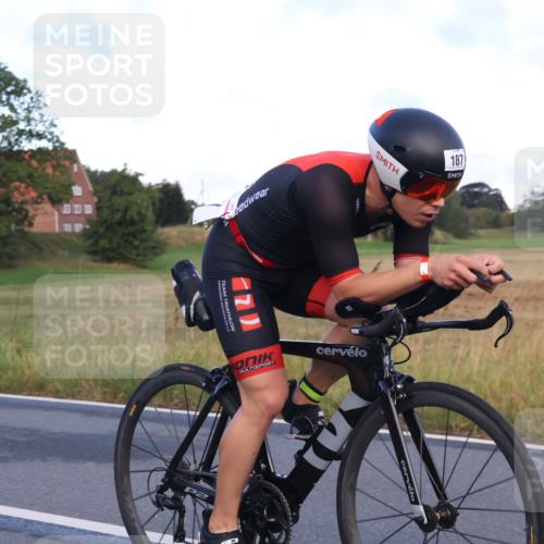 25.08.2024 - Elbe Triathlon Hamburg Fuchs,  Jonas http://msf.ph/oto/6837895 25.08.2024 08:51:43 Radfahren 180, 187 meine-sportfotos.de