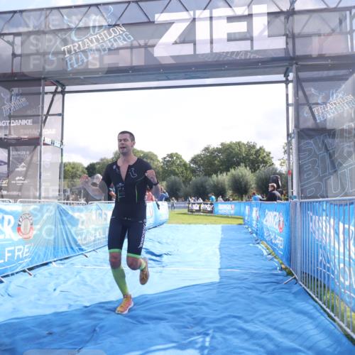 25.08.2024 - Elbe Triathlon Hamburg H.Heesch http://msf.ph/oto/6837896 25.08.2024 10:22:30 Ziel 37, 105 meine-sportfotos.de